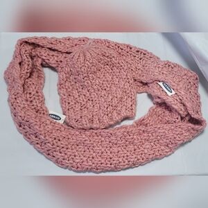 NWT Old Navy Pink Knit Crochet Soft Beanie Winter Hat & Infinity Scarf